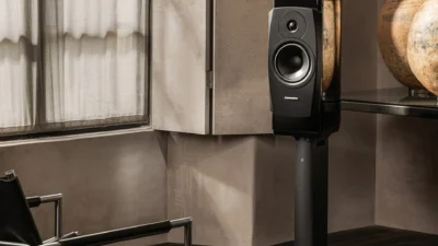 dynaudio-confidence-20a-space-lifestyle-window-2026