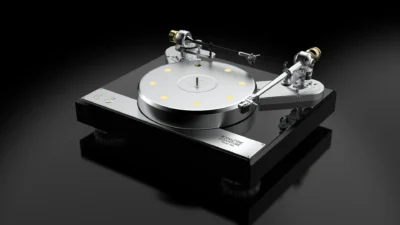 Acoustic Signature Verona Neo turntable in piano black with dual tonearms and aluminum platter